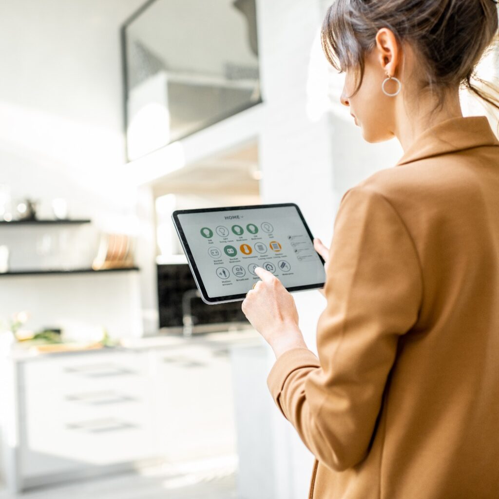 Steuerung des Smart Homes mit einem digitalen Tablet
